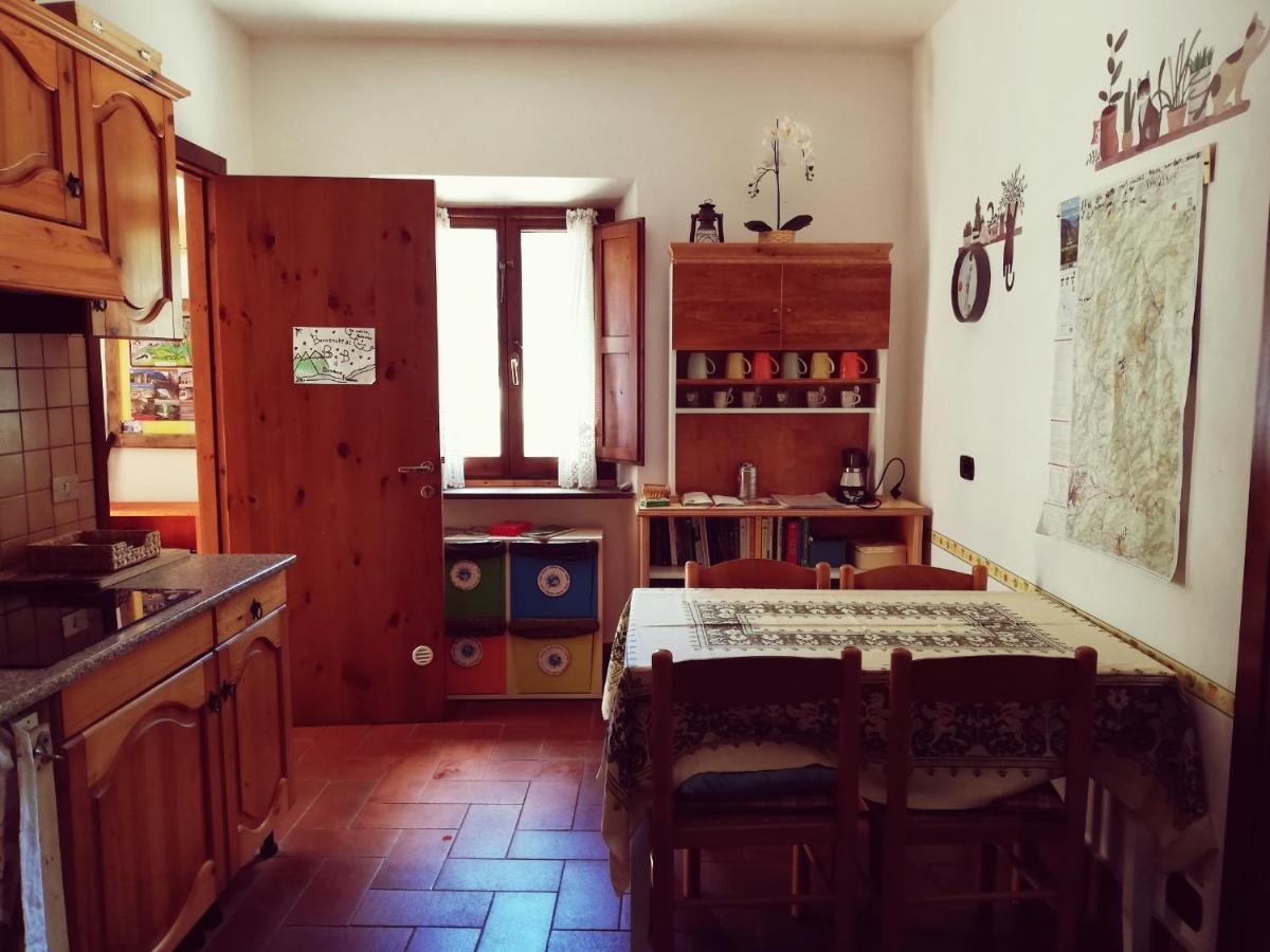 B&B Bivacco Frasassi Climbing & Trail Running House 제냐 외부 사진